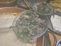 -洱火云南酸菜牛肉火锅(石景山当代商城店)