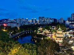 -包整·丝娃娃(甲秀楼景观店)