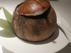 原只椰炖乌鸡汤-汤城小厨•粤菜•靓汤(金宝街店)