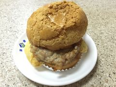 猪扒蛋菠萝包-沙溪兄茶餐厅
