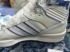 -adidas(印象城购物中心店)