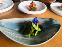 刺身拼盘、杏鲍菇黑椒牛粒、沙拉、日式泡菜、多春鱼、牛五花-松本楼(桥西店)