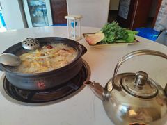 -菌之家·专业纯野生菌火锅·特色炒菌