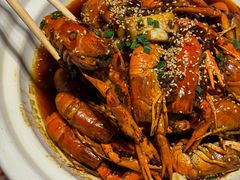 -肥肥虾庄·金牌油焖大虾(汉街SKP店)