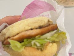 -麦当劳(上海虹桥站30B检票口楼上)