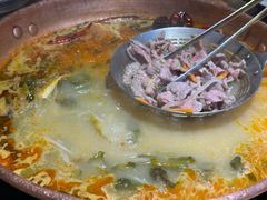 -洱火云南酸菜牛肉火锅(石景山当代商城店)