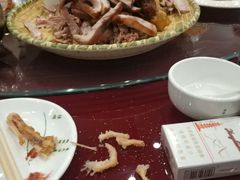 -鸿亨泰杂鱼馆(港馨家园店)