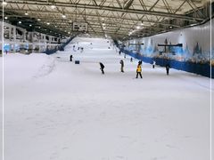 -乔波室内滑雪场