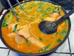 招牌炸酱酸辣米线-肥汁米蘭香港米线(长宁来福士店)