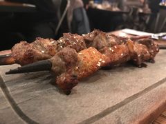 羊肉串-阿里家·新疆烤肉酒場 by MIG