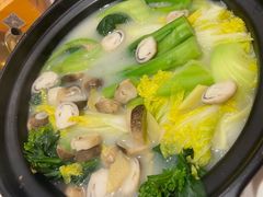 鲜菇杂菜煲-星湖愉景酒家