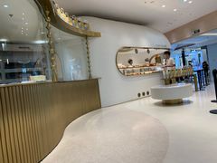 -Yearn Tours妍图(昆山万象汇店)