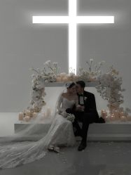 -都市丽人婚纱摄影