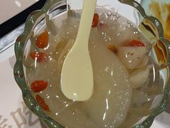 -黄记煌三汁焖锅(新佳丽江汉路店)