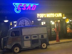 -席娜卡琳火车铁道夜市