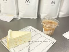 -M Stand(上海人民广场来福士店)