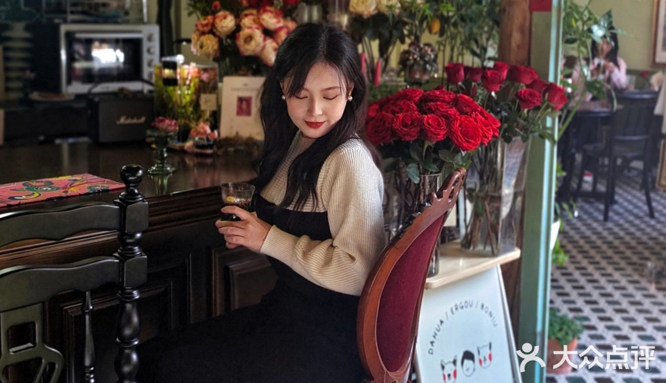 属于胡同的浪漫🌹复古又治愈的咖啡新店