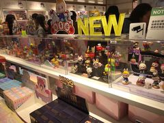 -泡泡玛特POPMART(国金街店)