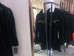 -肃宁华斯国际裘皮城