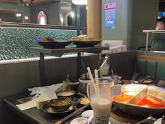 -湊湊火锅·茶憩(杭州湖滨银泰in77店)