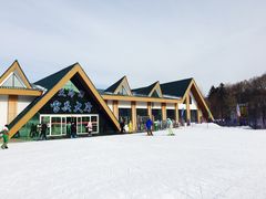 -亚布力新体委滑雪场