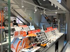 -LOHO眼镜(北京朝北大悦城店)