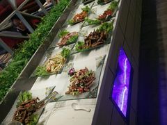 -鑫海汇海鲜烤肉火锅自助(七彩城店)