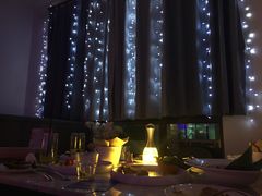 -樱花里音乐餐吧·牛扒椰子鸡(东圃店)
