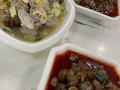-凤凰路何眼镜香辣蟹(花果园店)