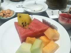 -云顶旋转自助景观餐厅