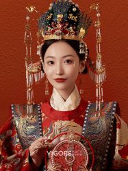 -雪中彩影婚纱摄影·微光艺术中心