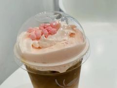 珞珈樱花拿铁-瑞幸咖啡(华北水利水电大学龙子湖店)