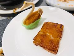金牌榴莲酥-宴会中心