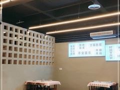 大堂-洪霞餐馆·川菜·鲜货现炒(两江春城店)