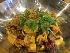 -川乐小镇·炭火蛙锅肥肠鸡(苏州中心店)