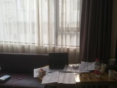 -悦季酒店(广州三元里地铁站店)