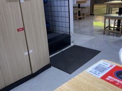 -魔都三兄弟酸辣粉·蘸卤炸串(虹桥万科店)