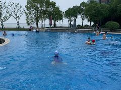 -上海滴水湖皇冠假日酒店