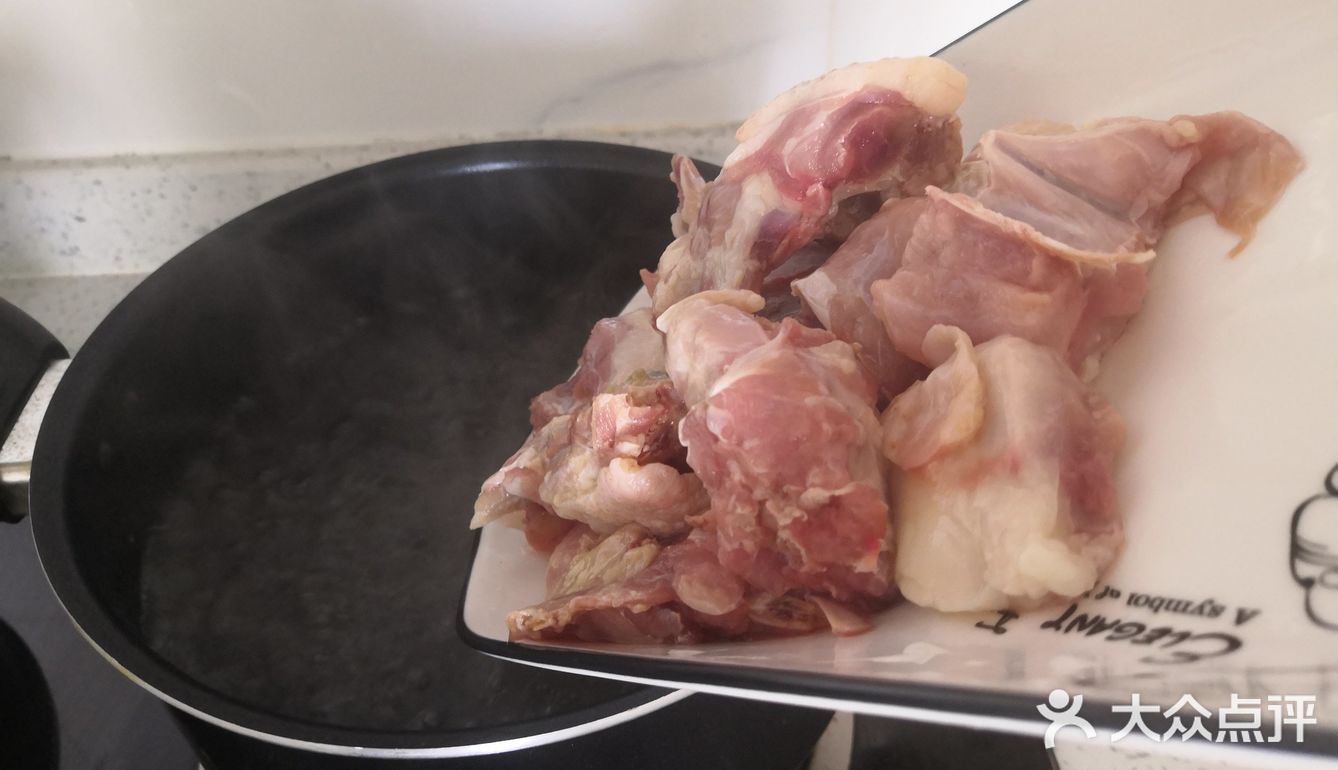 ️准备做糖醋鸡块来作为今天午餐
