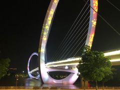 -南京眼步行桥