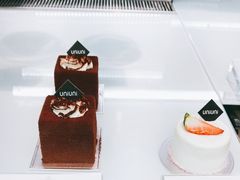 小布朗-UNI UNI(环亚凯瑟琳店)