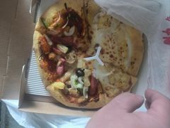 -必胜客(宝杨路宅急送店)