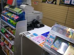 -全家便利店(申江路站店)