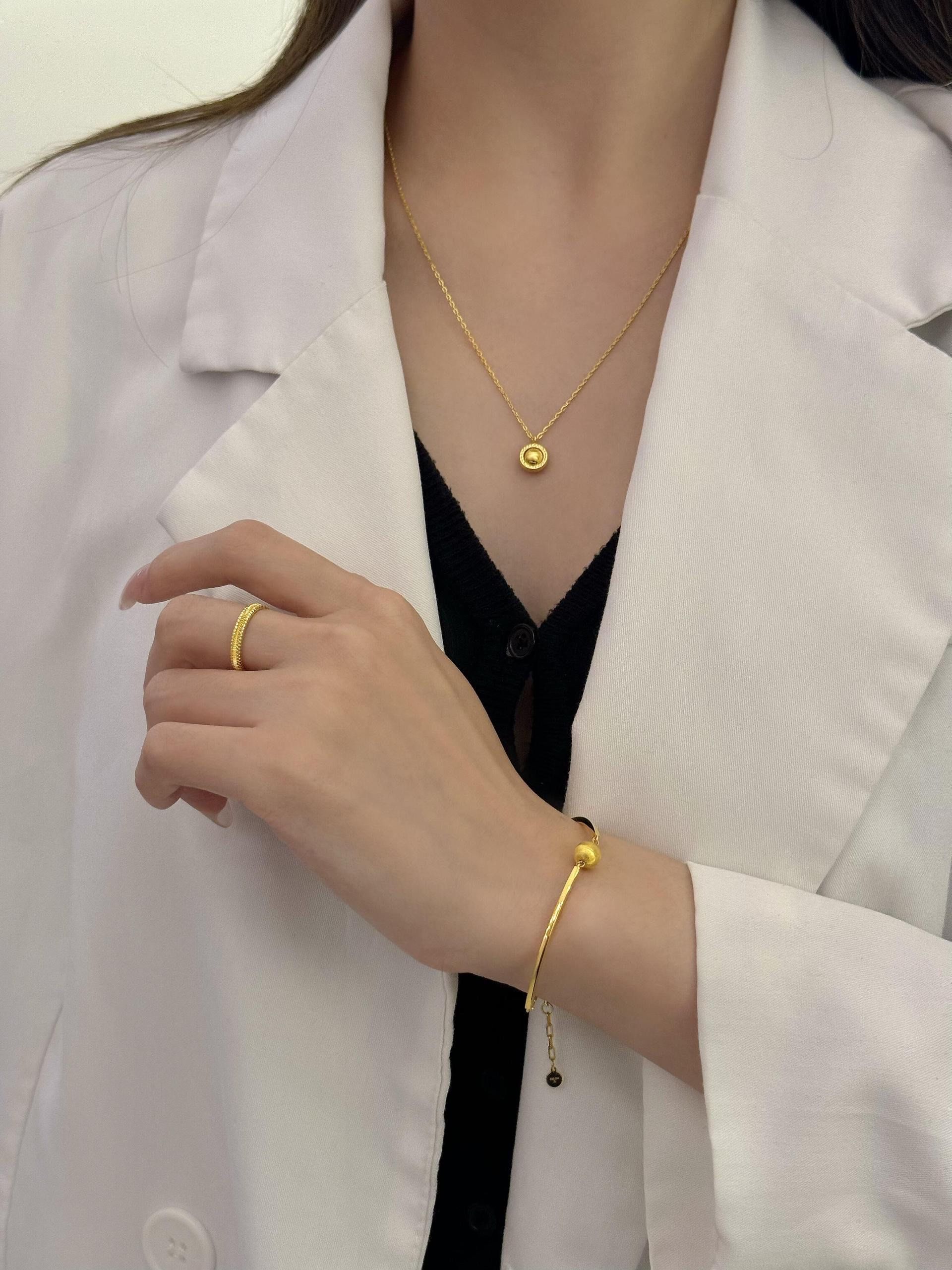 伟德bv1946官网当黄金首饰价格高涨街头“打金热”又被掀起