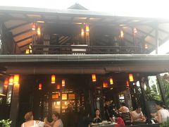 -Dash Teak House