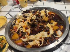 -晓彭肥肠鸡·泡椒鸡火锅(水木天地店)