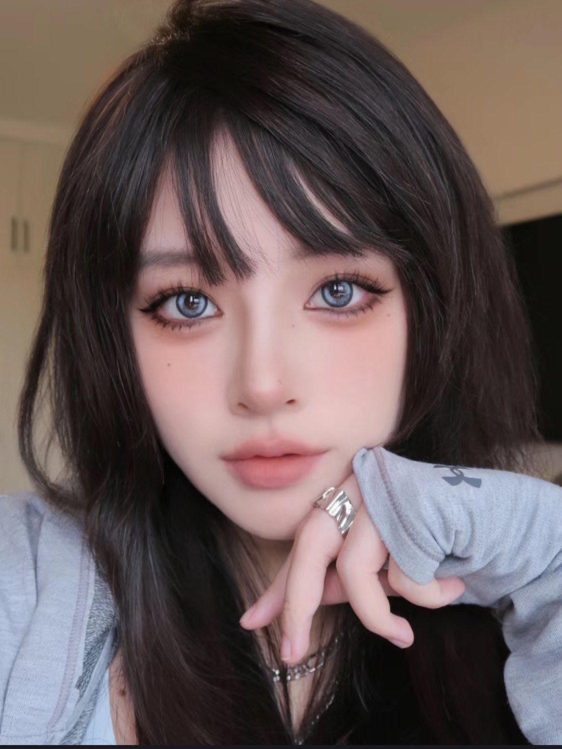 漫画感全包眼线妆容