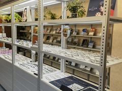 -无奔眼镜·蔡司·依视路授权店(马家堡店)