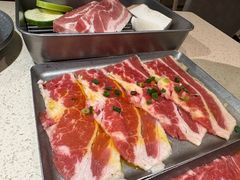 -蚂蚁洞·烤肉大营地(上海静安大悦城店)