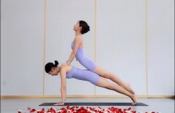 -亚太瑜伽普拉提学院